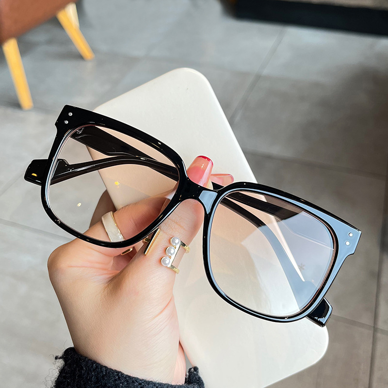 UV400 Sunglasses for Women Ret - Street Fashion Shoot ulasan dan harga