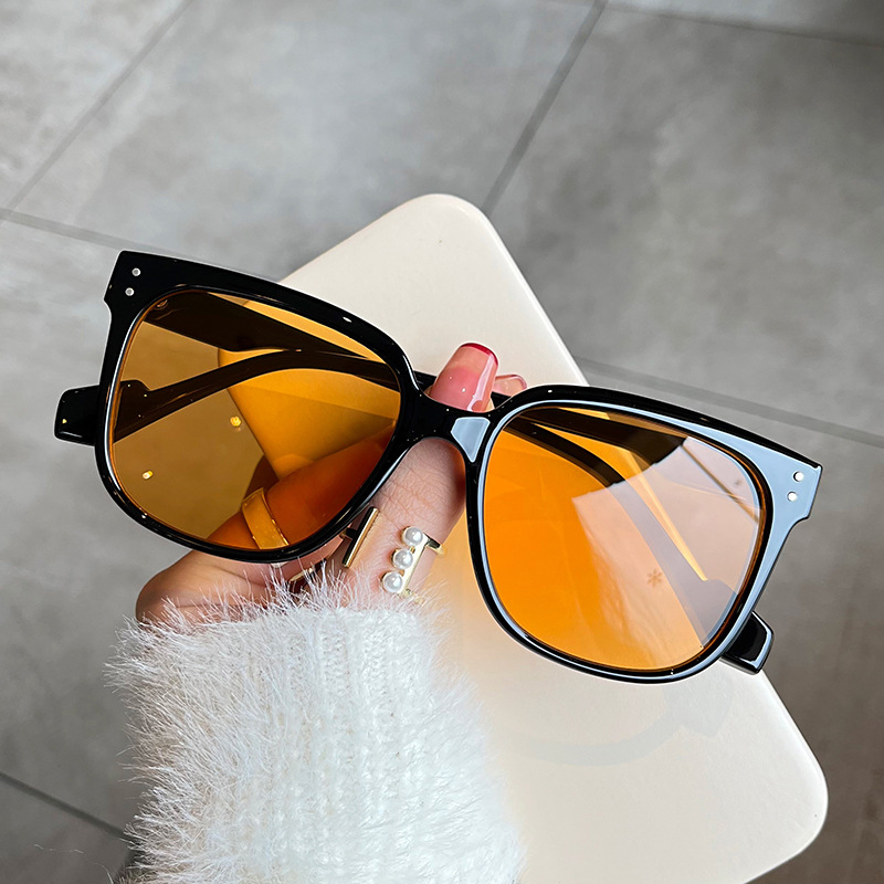 UV400 Sunglasses for Women Ret - Street Fashion Shoot ulasan dan harga