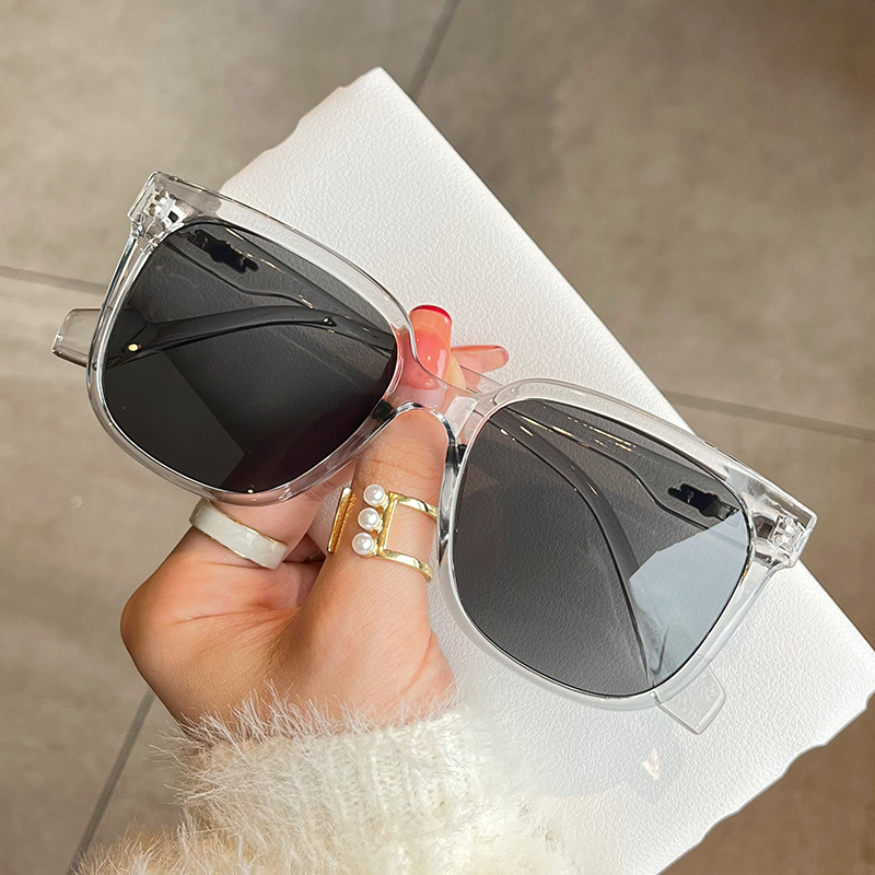 UV400 Sunglasses for Women Ret - Street Fashion Shoot ulasan dan harga
