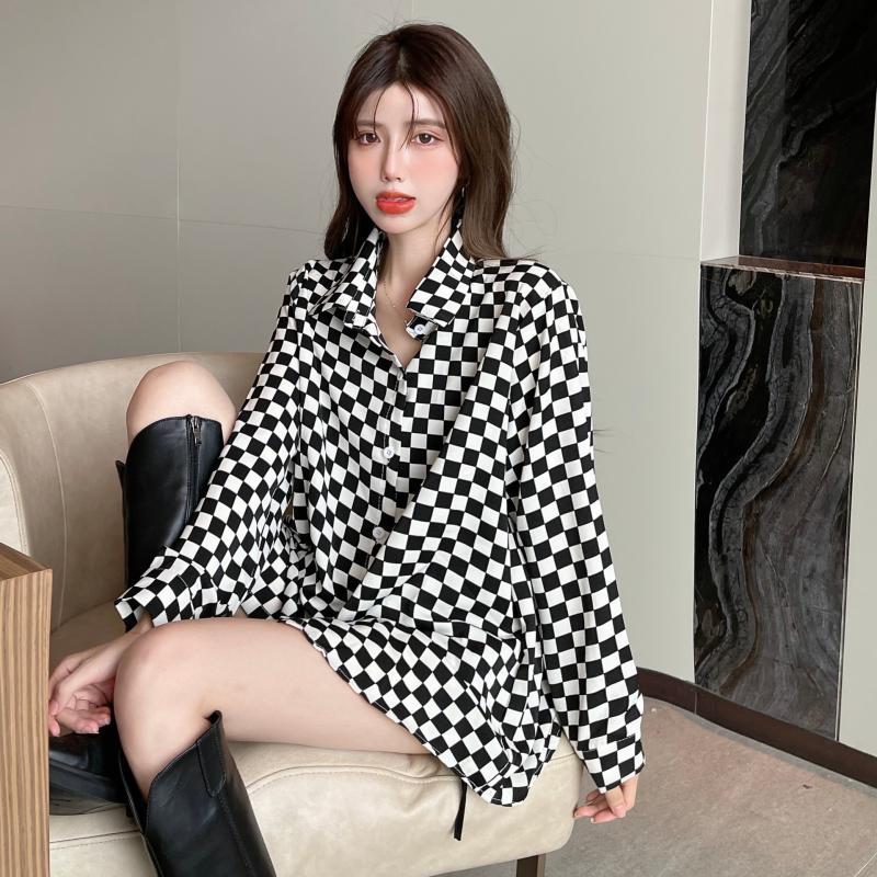 Polo Neck Plaid Button Loose H - Street Fashion Korea ulasan dan harga