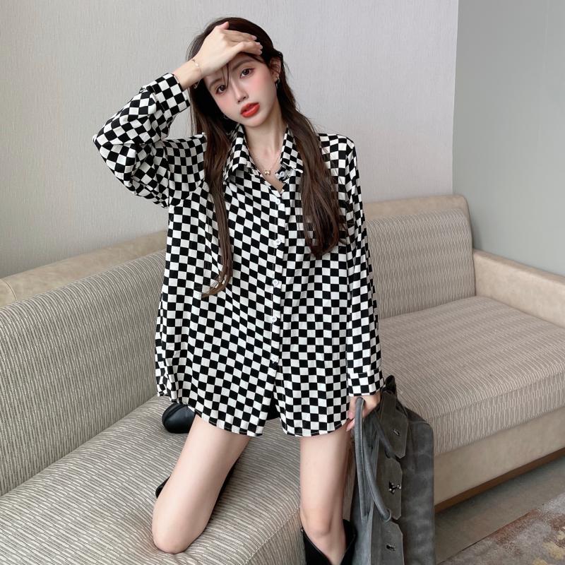 Polo Neck Plaid Button Loose H - Street Fashion Korea ulasan dan harga