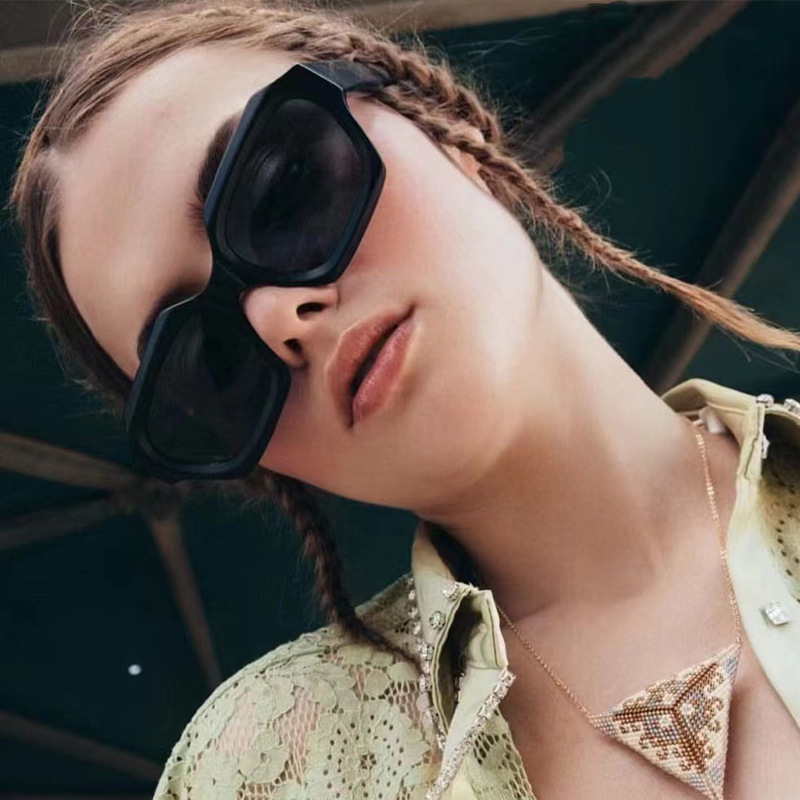 Simple Rough Frame Sunglasses  - Street Fashion Photographers ulasan dan harga